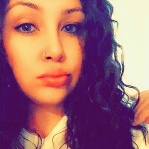 Meet your Posher, Dolores